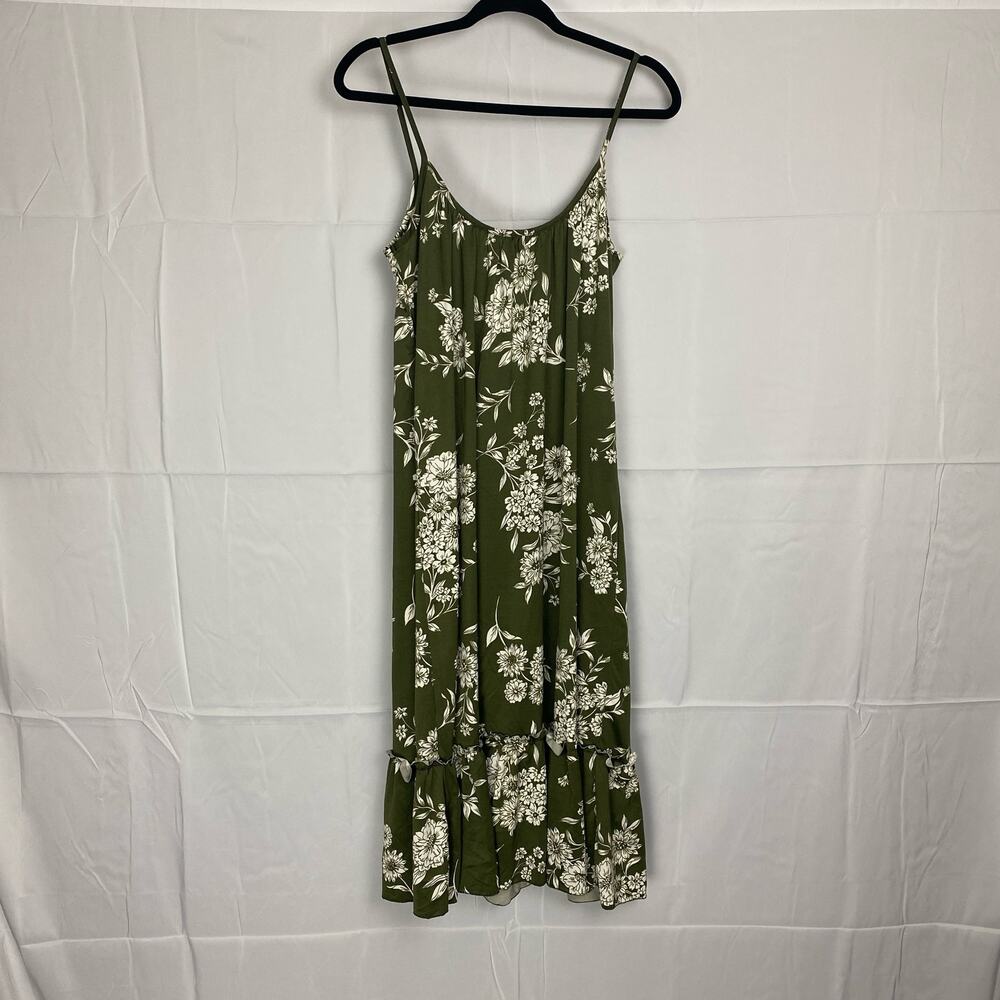 Green Floral Midi Dress by Velvet Torch, Size: XL, H: 49” x P2P: 13”